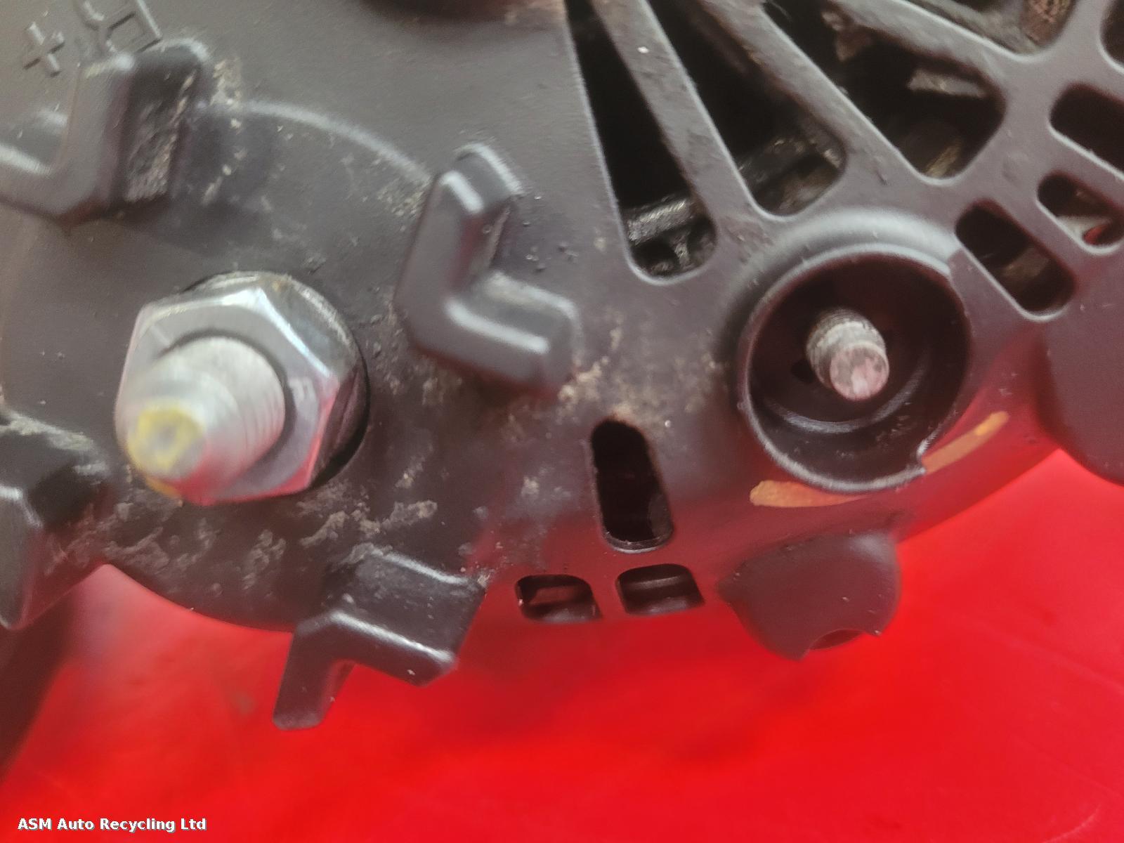 View Auto part Alternator Volkswagen Passat 2006