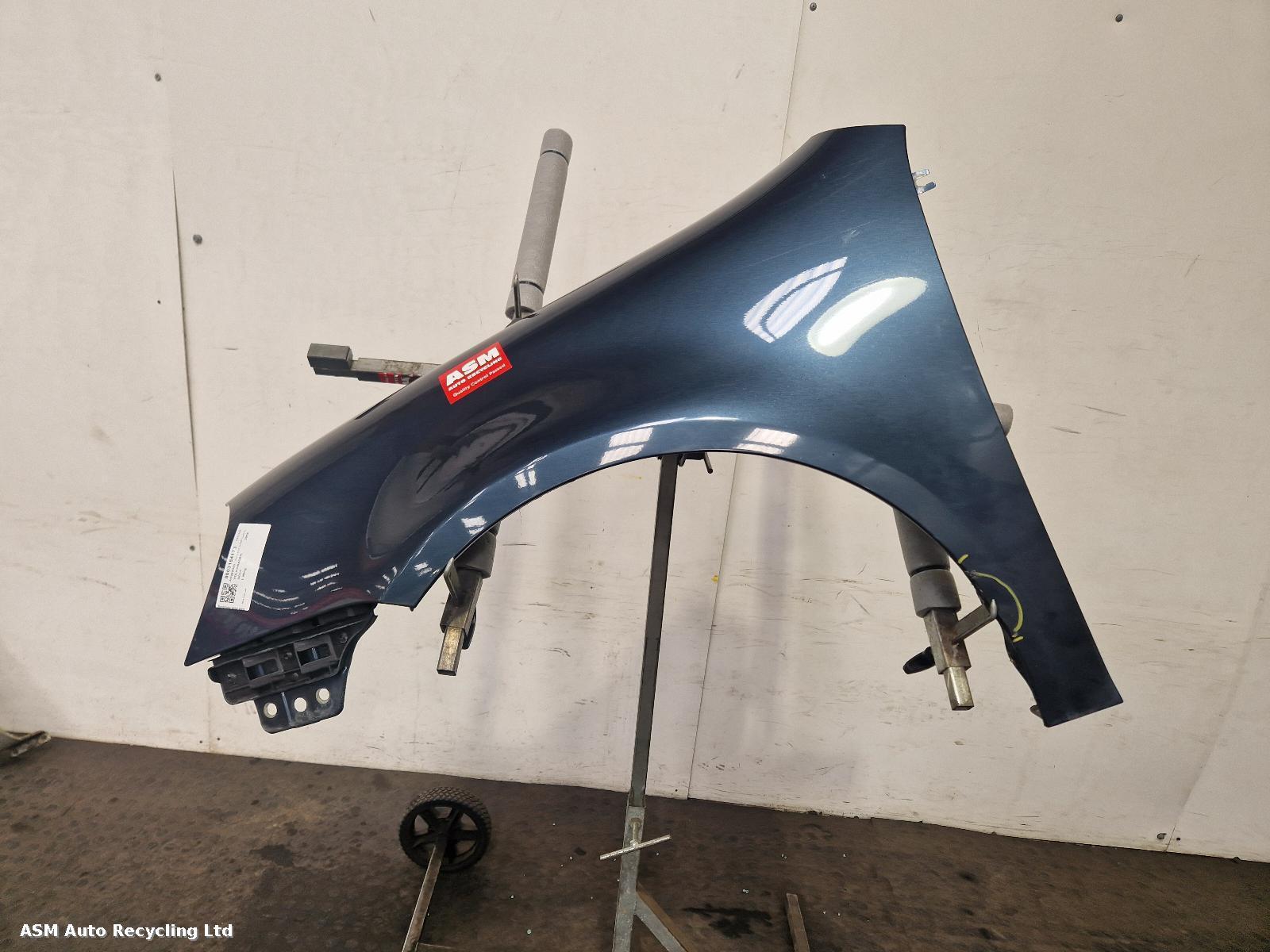View Auto part L Wing Volkswagen Golf 2008