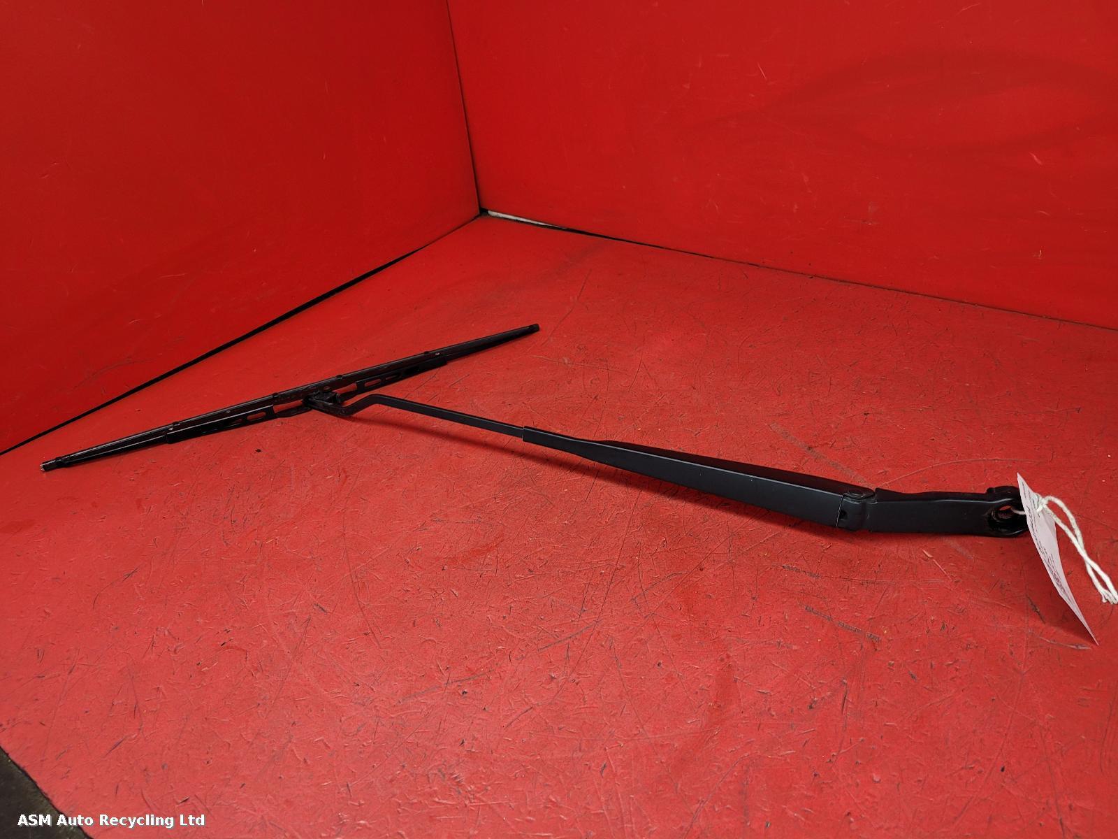 View Auto part Wiper Arm Nissan Micra 2004