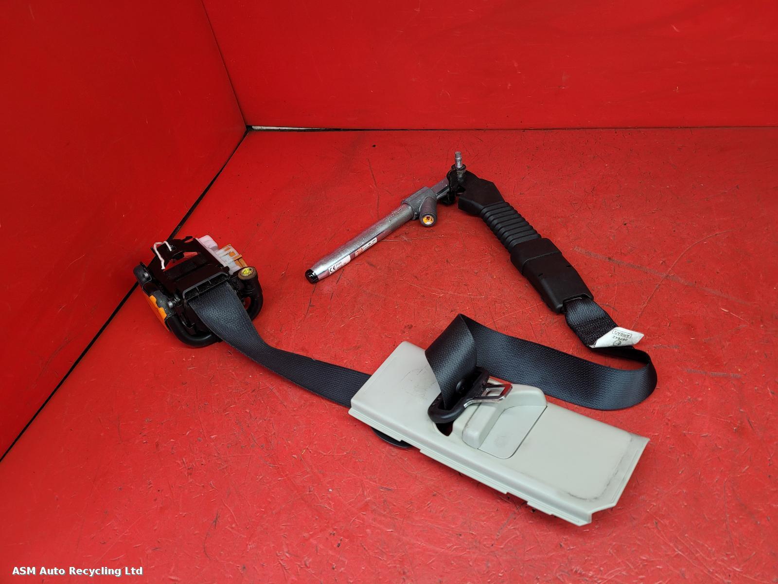 View Auto part Seat Belt Nissan Qashqai 2014