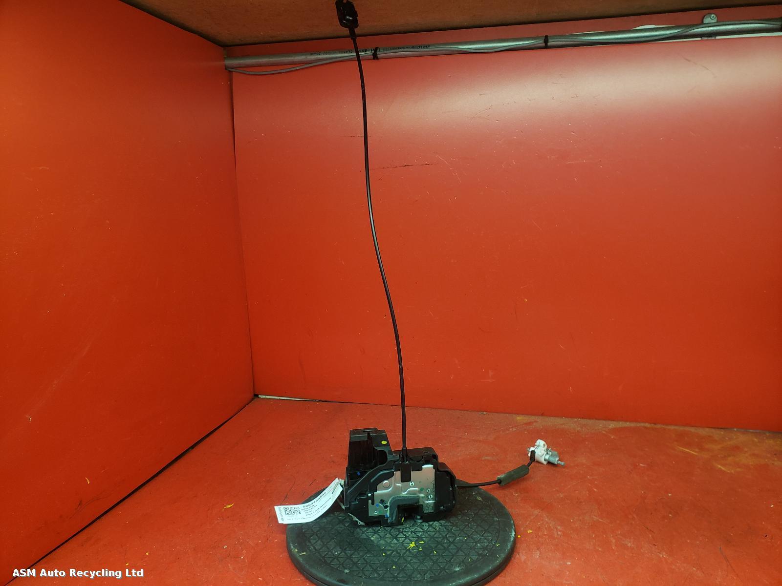 View Auto part Door Lock Assembly Renault Clio 2010