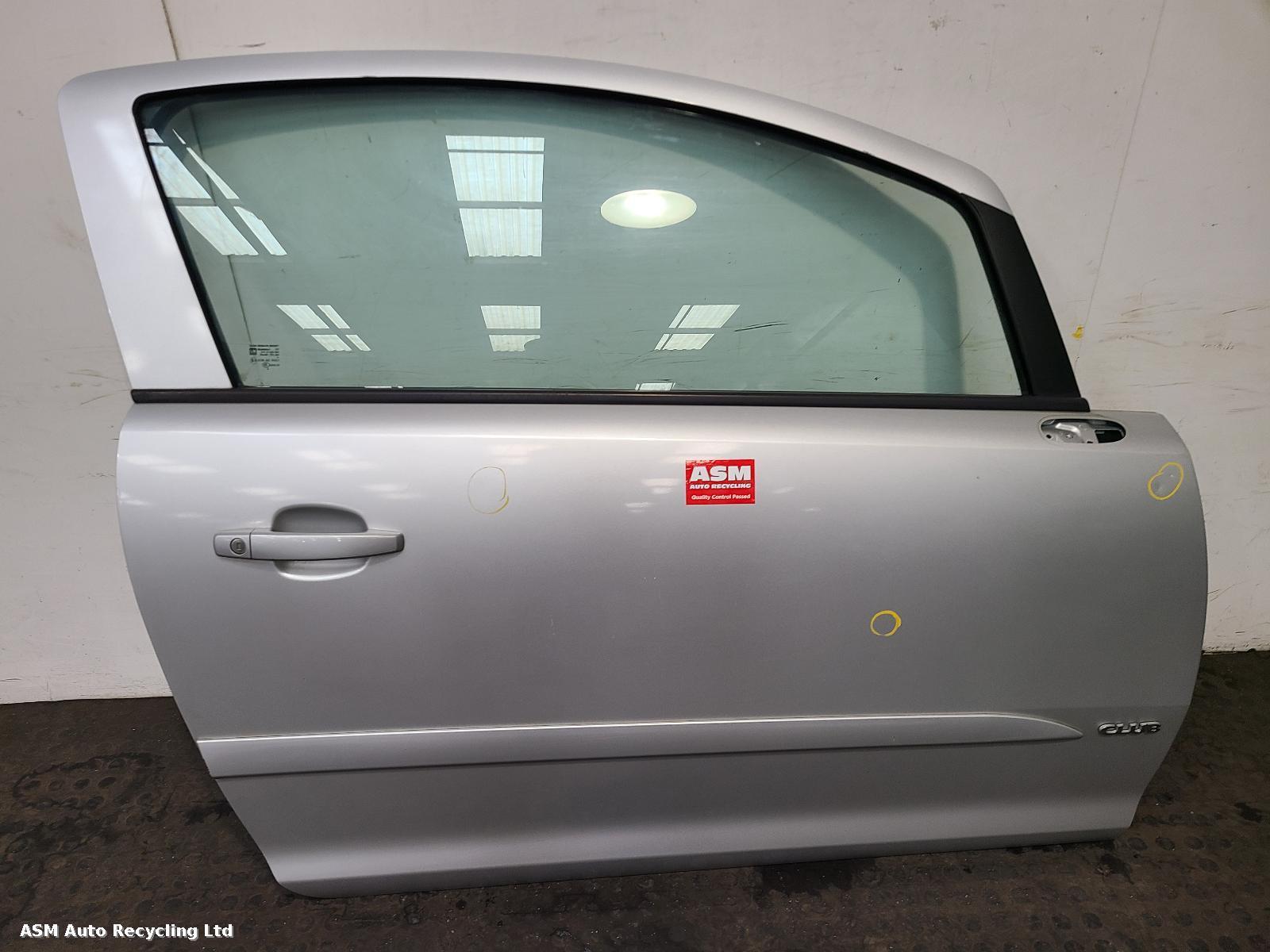 View Auto part R Front Door Vauxhall Corsa 2007