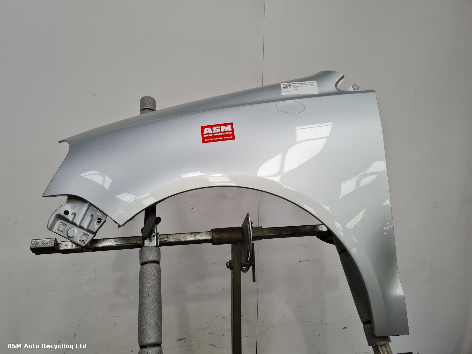 View Auto part L Wing Volkswagen Polo 2006
