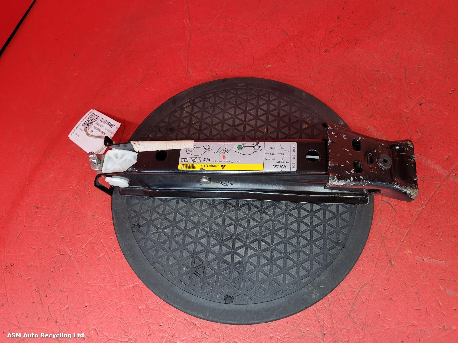 View Auto part Jack Volkswagen Up 2012