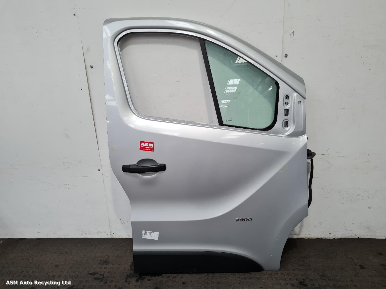 View Auto part R Front Door Vauxhall Vivaro 2016