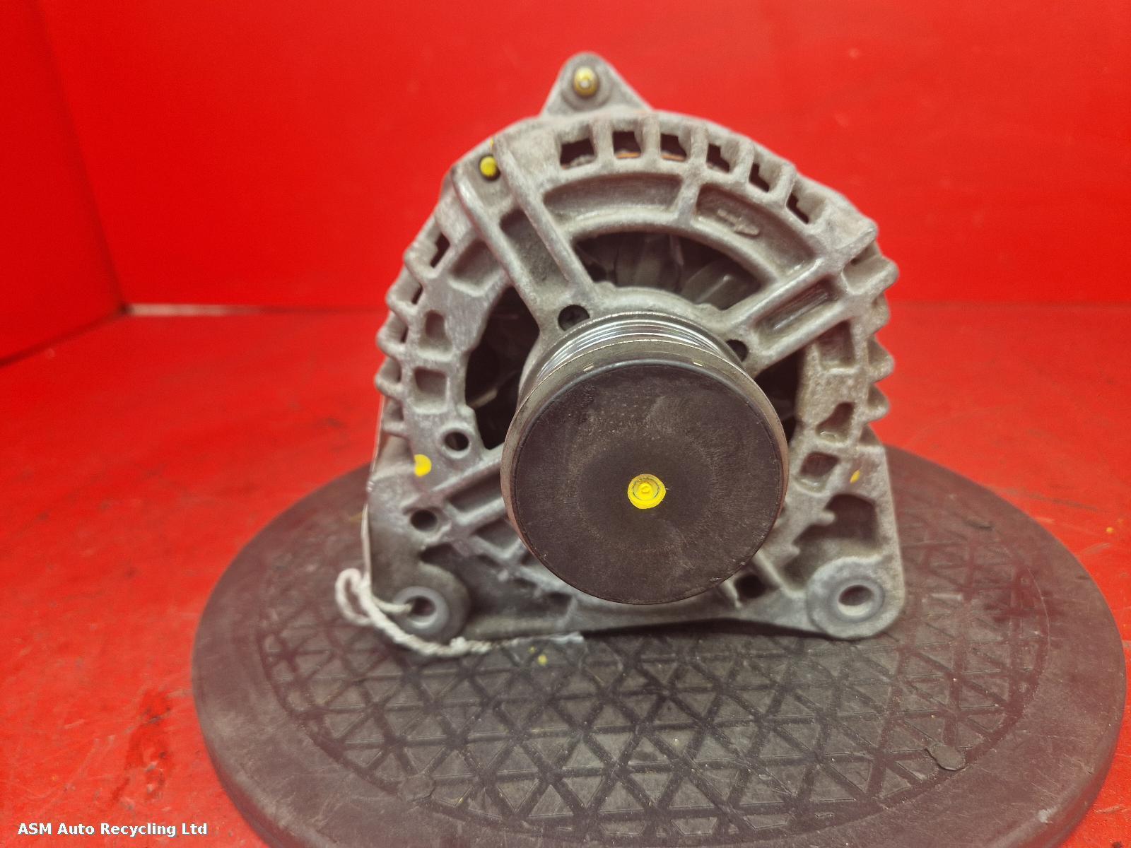 View Auto part Alternator Renault Clio 2010