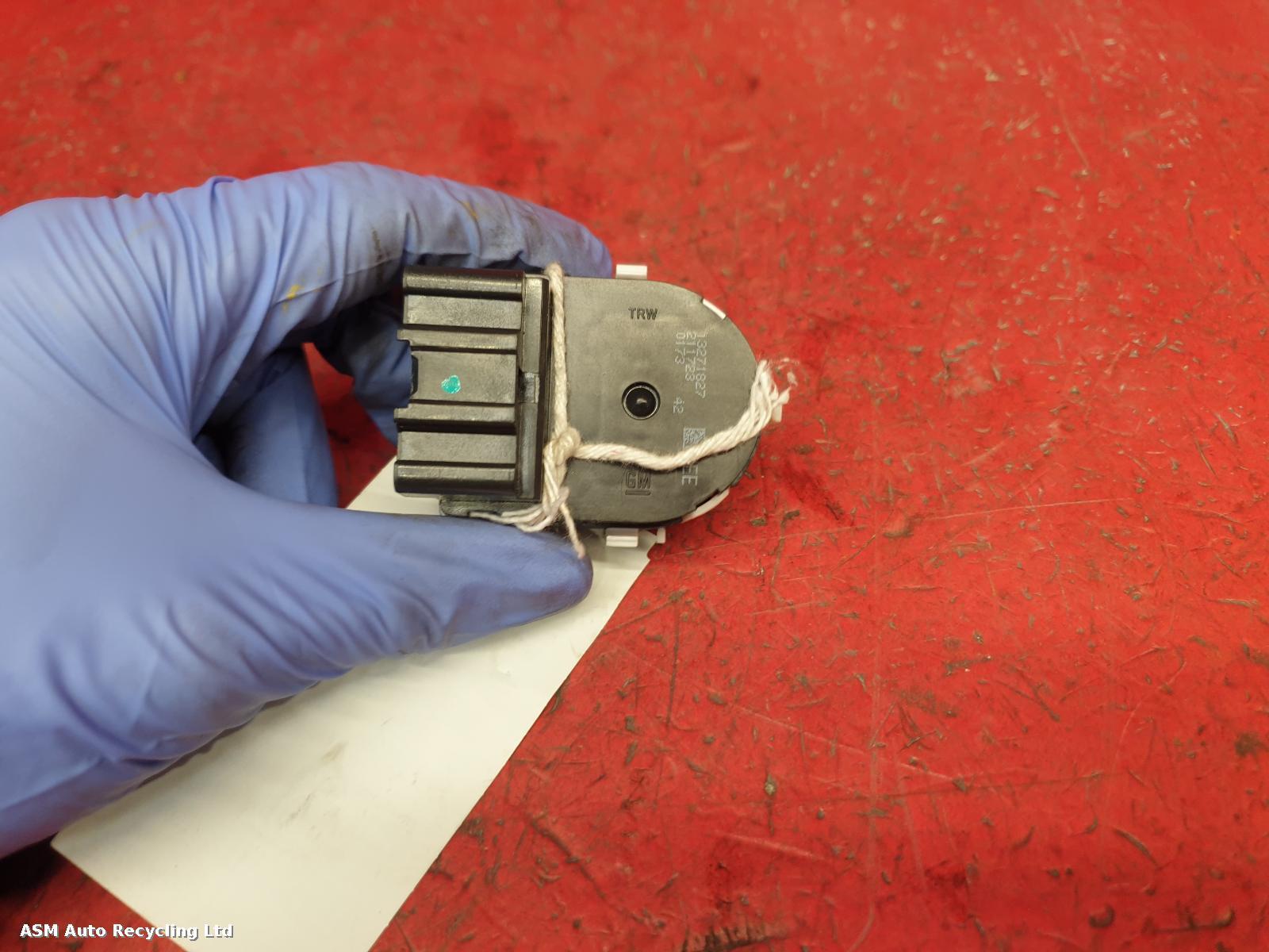 View Auto part Mirror Switch Vauxhall Meriva 2010