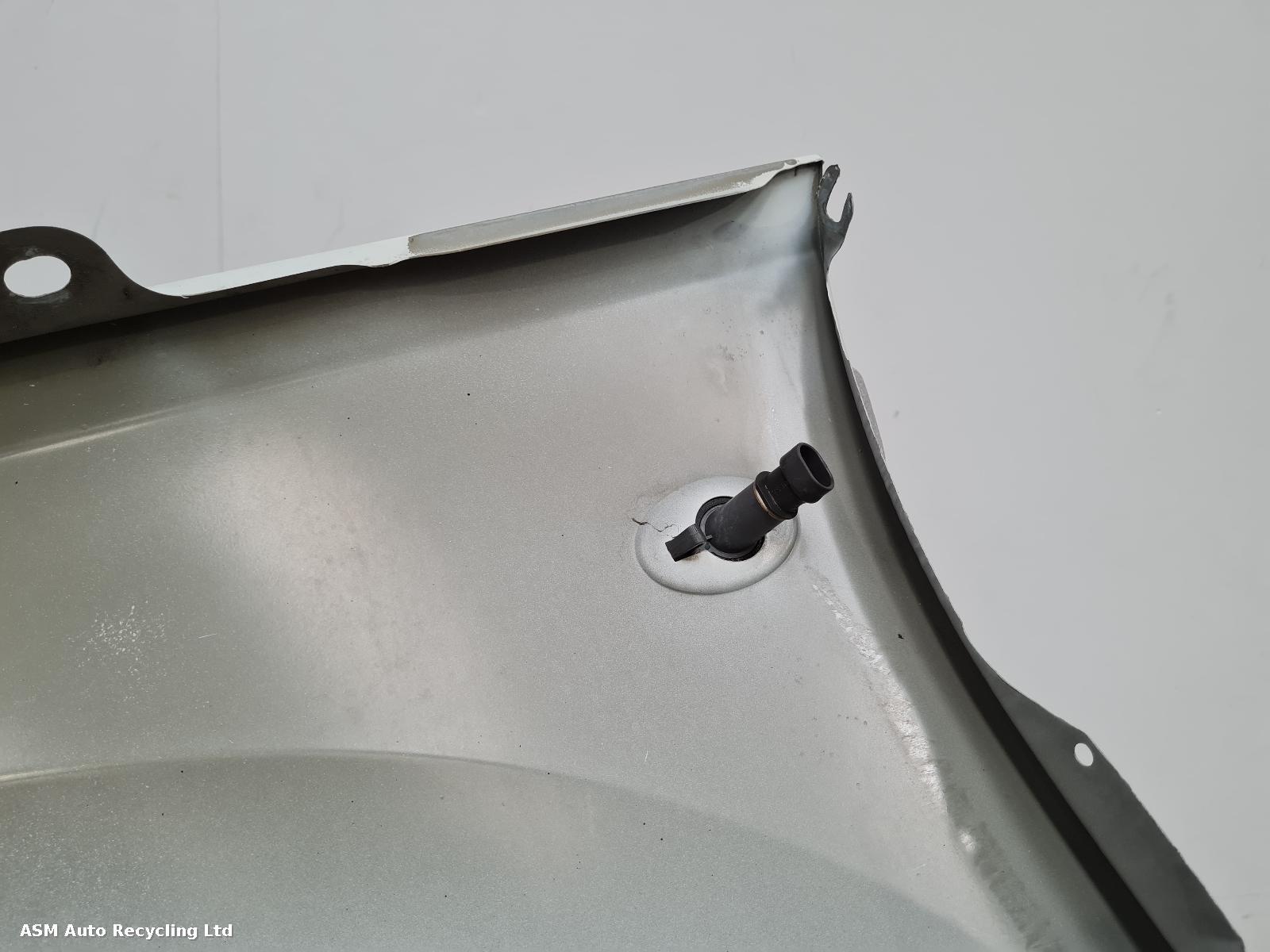 View Auto part R Wing Vauxhall Combo 2003