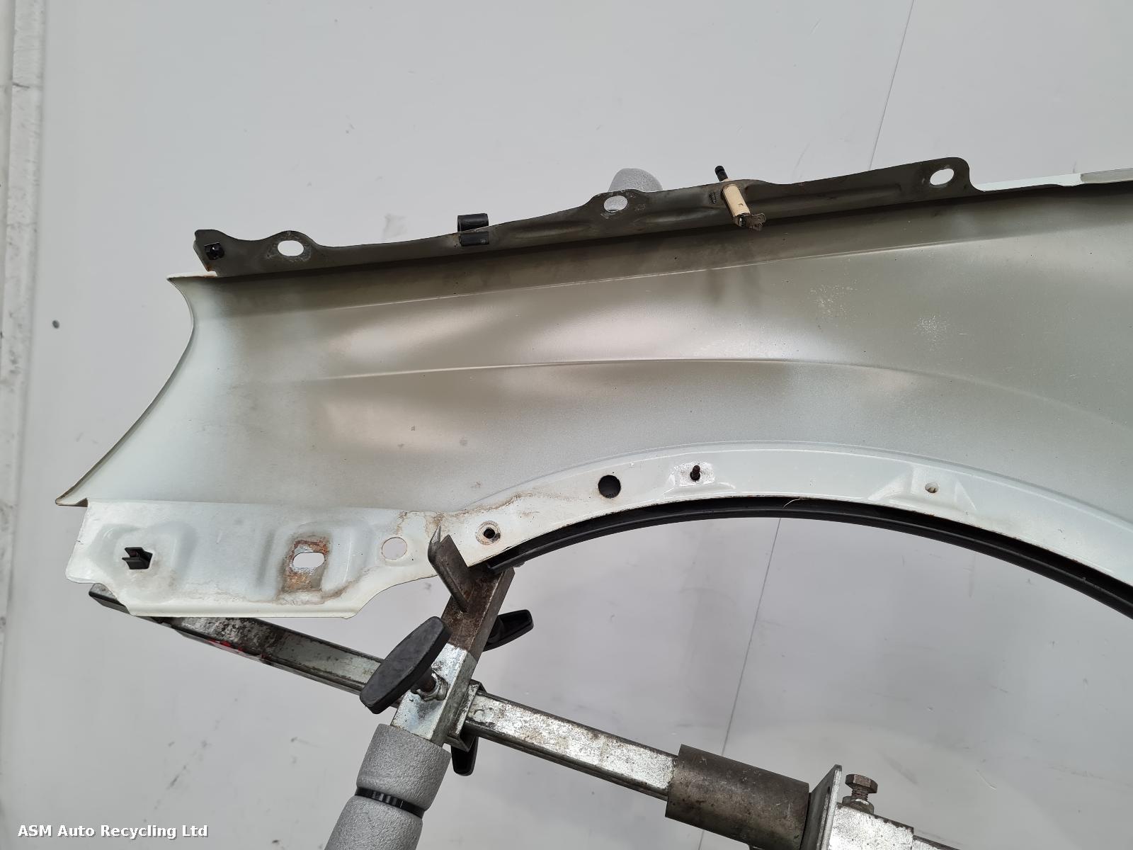 View Auto part R Wing Vauxhall Combo 2003