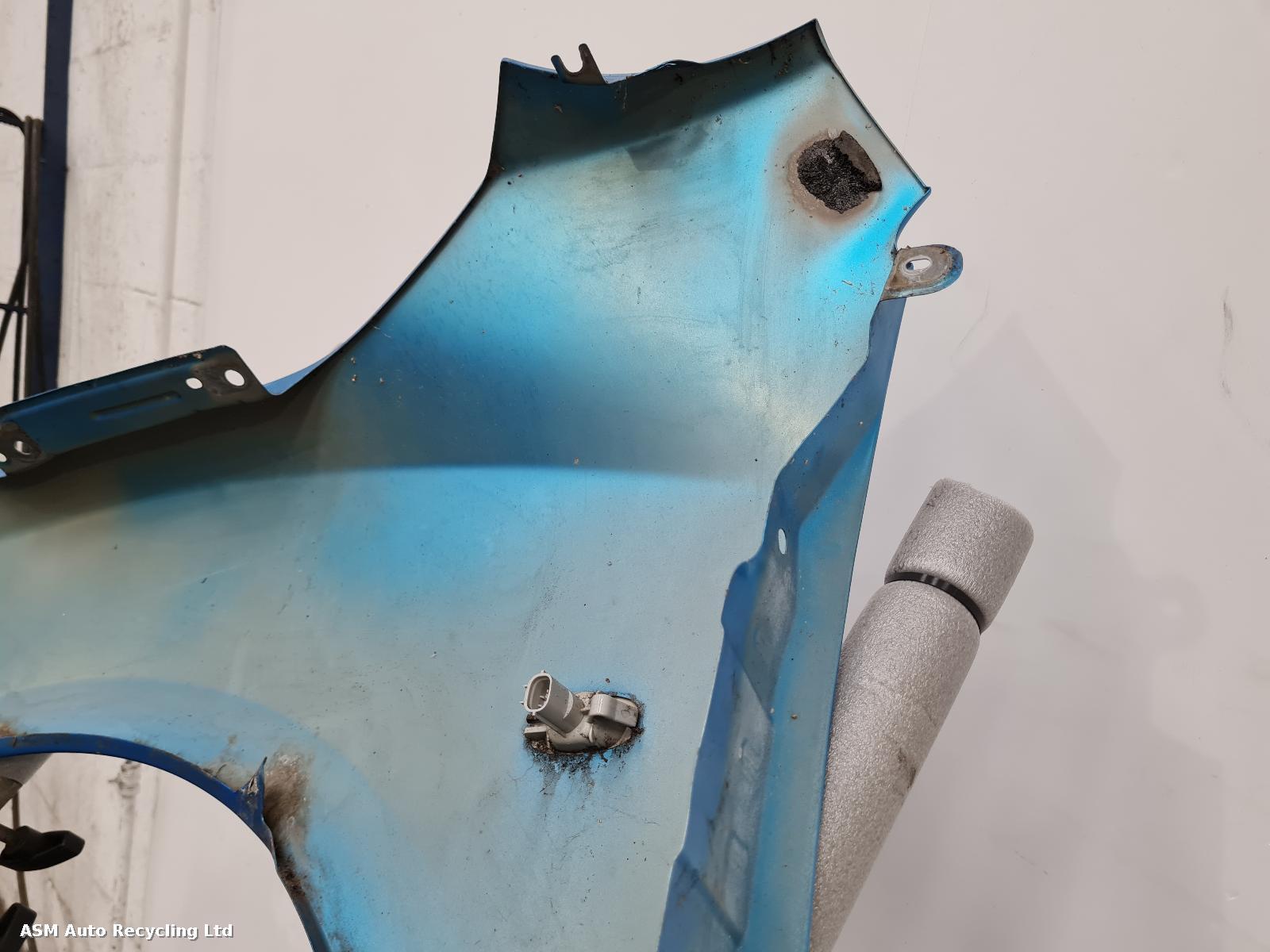 View Auto part R Wing Mazda 3  2010