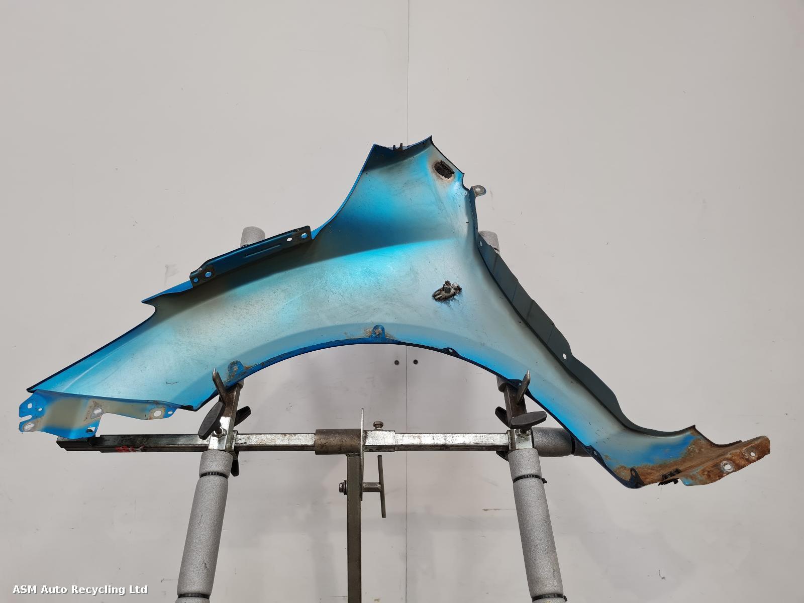 View Auto part R Wing Mazda 3  2010