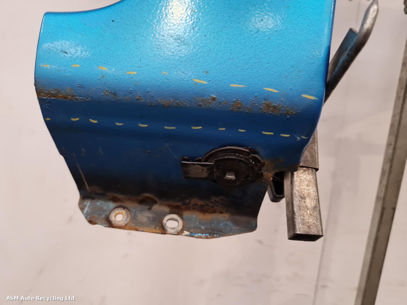 View Auto part R Wing Mazda 3  2010
