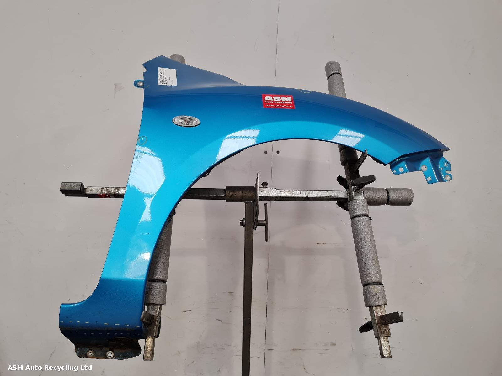 View Auto part R Wing Mazda 3  2010