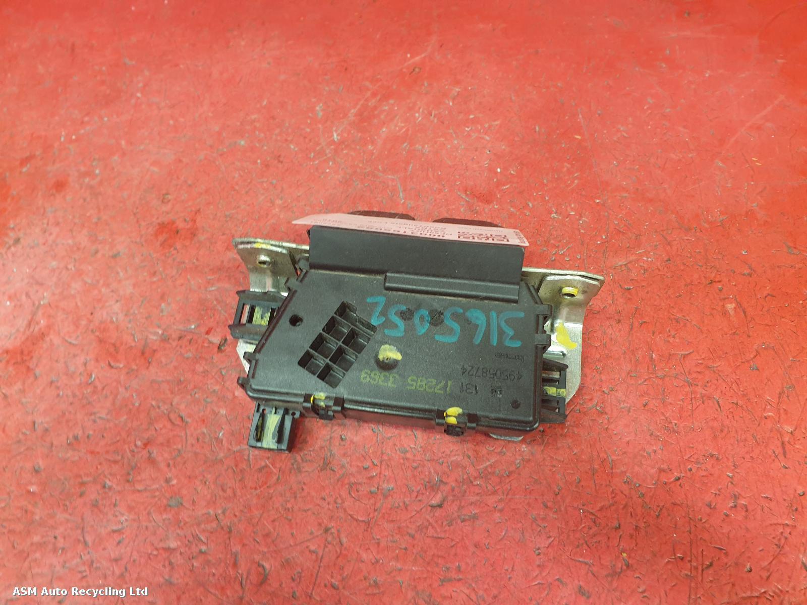 View Auto part Bootlid/Tailgate Lock Vauxhall Astra 2010