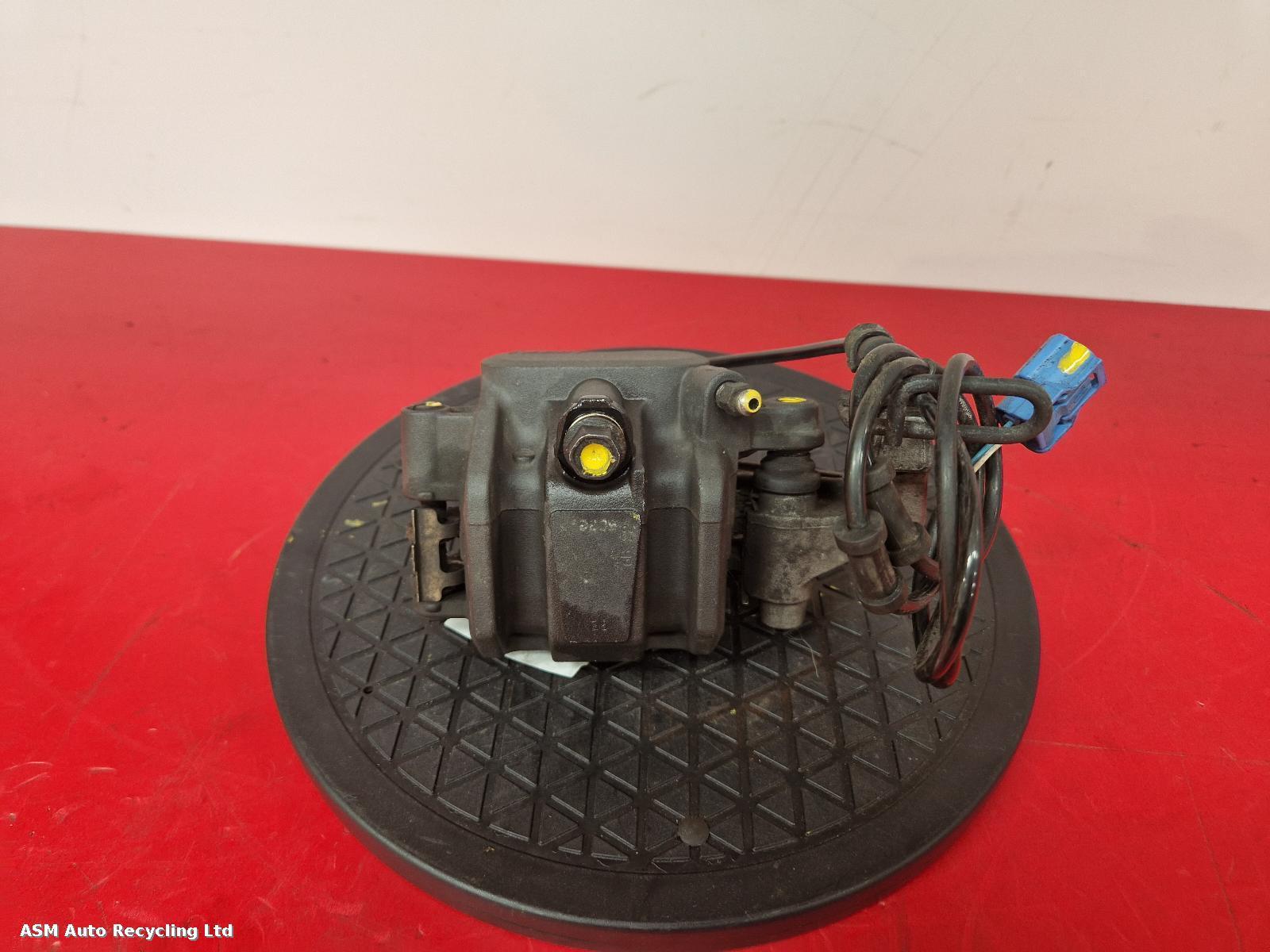 View Auto part Caliper Honda Sh300i 2017