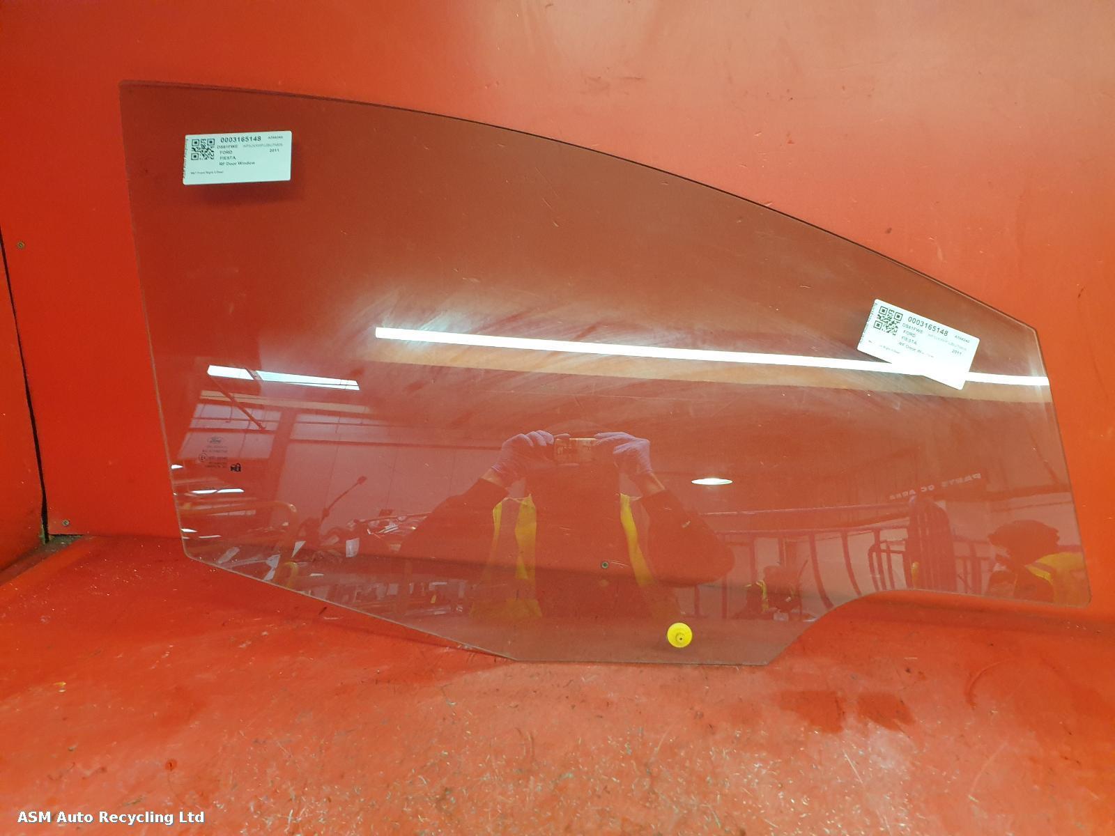 View Auto part RF Door Window Ford Fiesta 2011