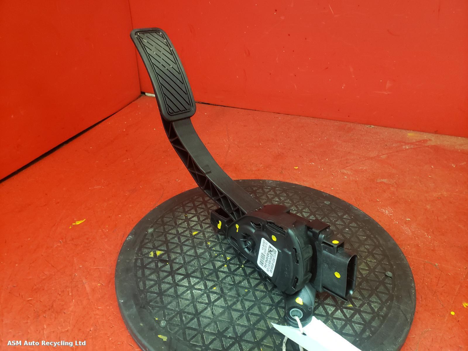 View Auto part Pedal Potentiometer Ford Fiesta 2013