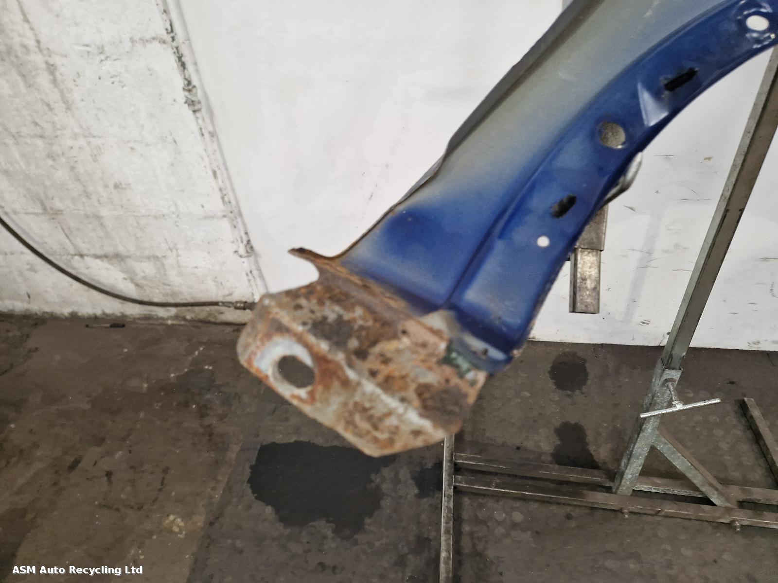 View Auto part L Wing Vauxhall Combo 2006