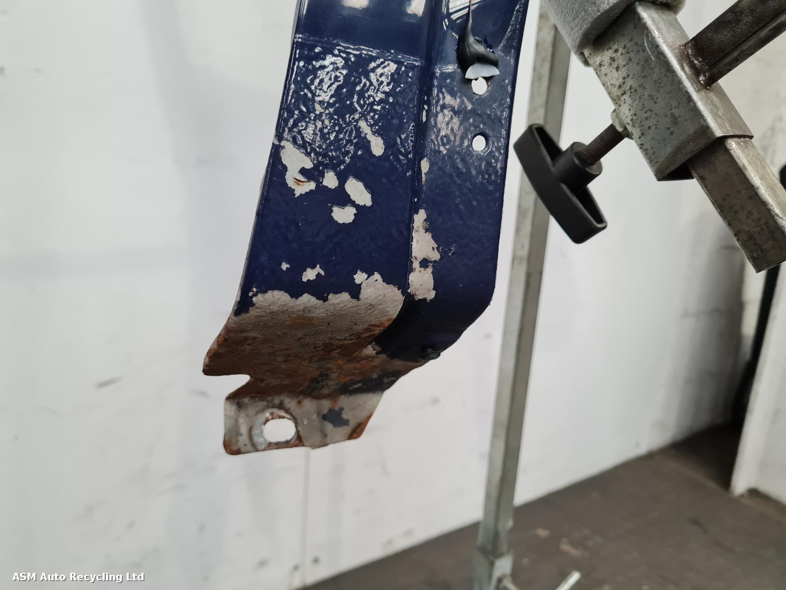 View Auto part R Wing Vauxhall Combo 2006