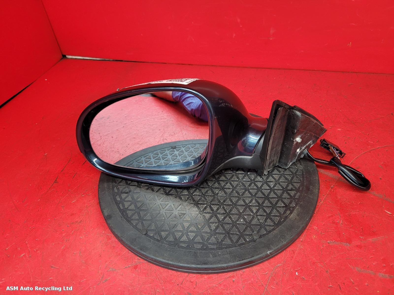 View Auto part L Door Mirror Volkswagen Passat 2005