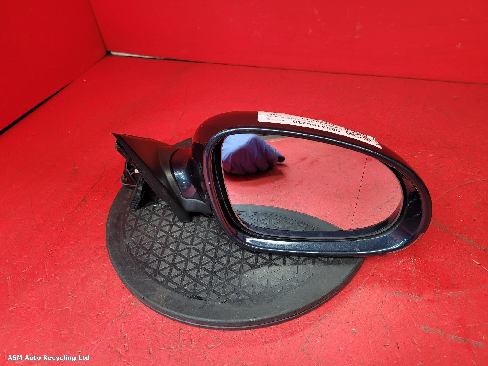 View Auto part R Door Mirror Volkswagen Passat 2005