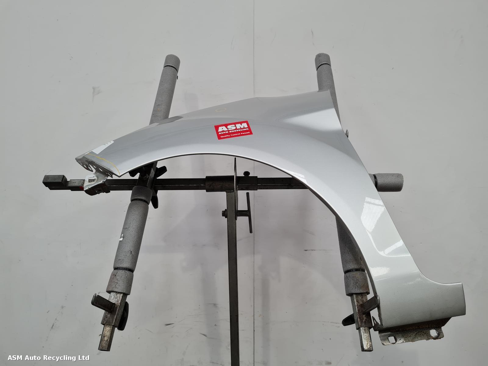 View Auto part L Wing Ford Fiesta 2013
