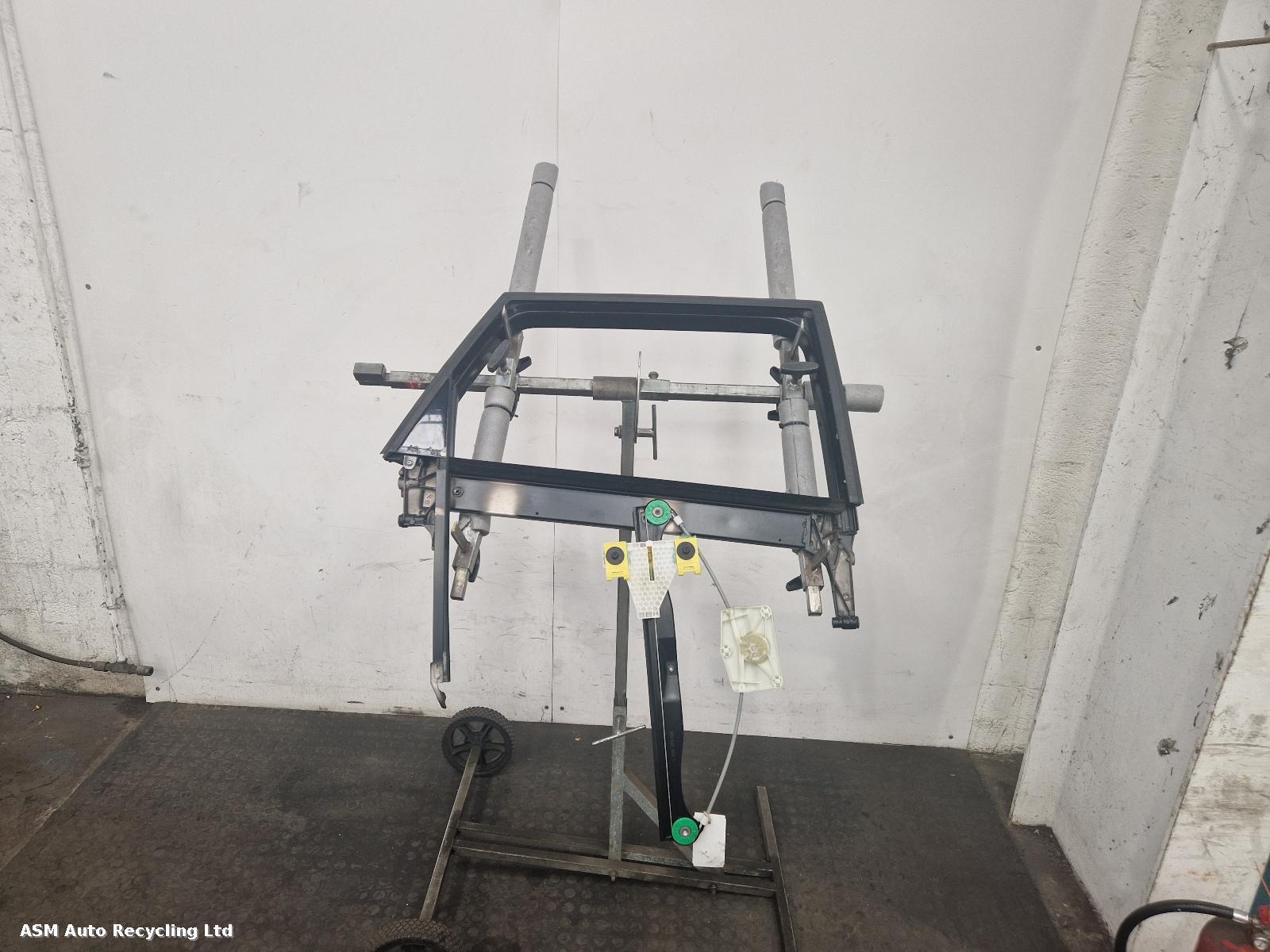 View Auto part RR Window Regulator Audi A3 2010