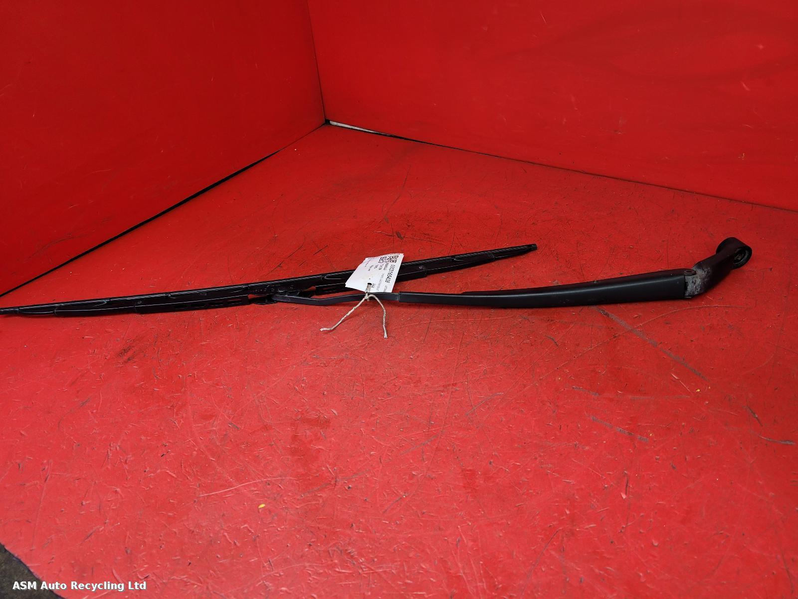 View Auto part Wiper Arm Toyota Yaris 2008