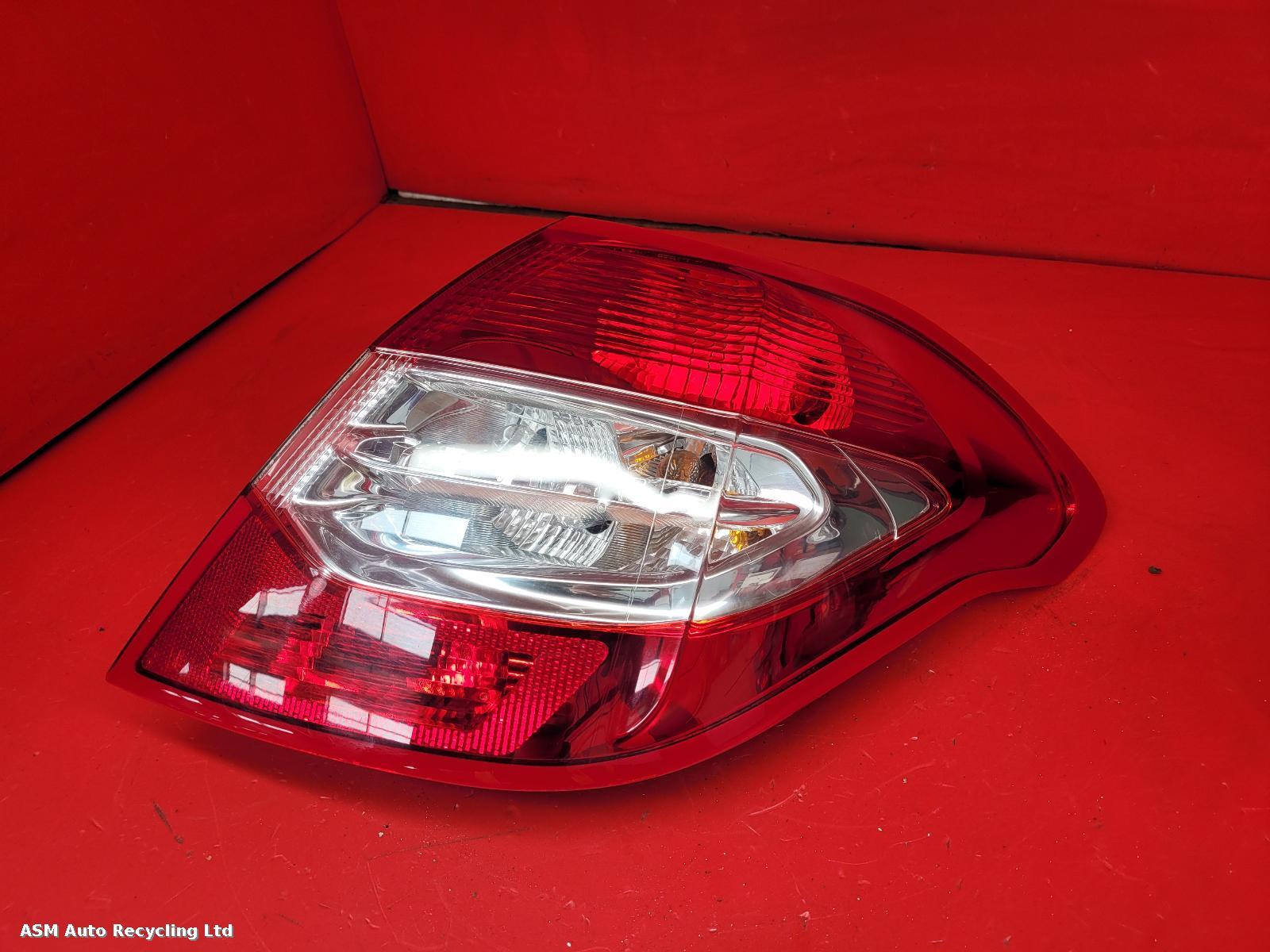 View Auto part R Taillight Citroen C4 2011