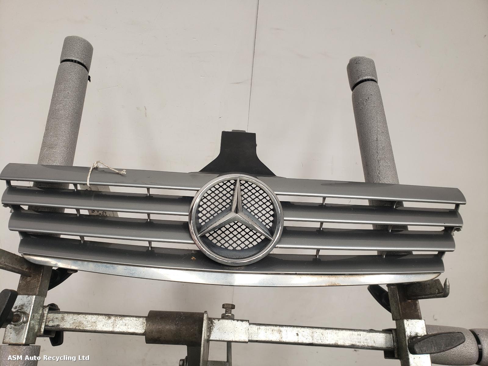 View Auto part Grille Mercedes C Class 2003