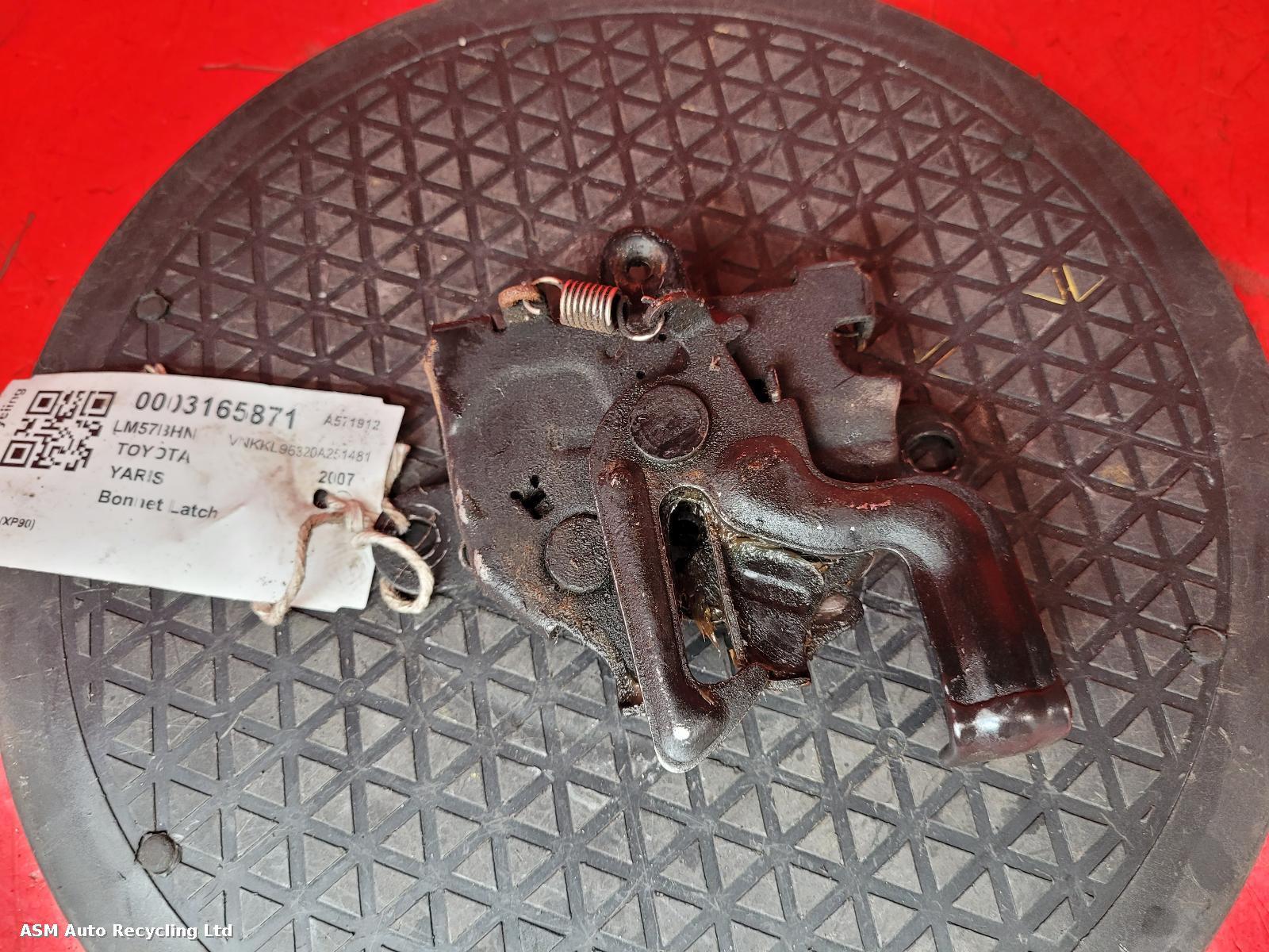 View Auto part Bonnet Latch Toyota Yaris 2007