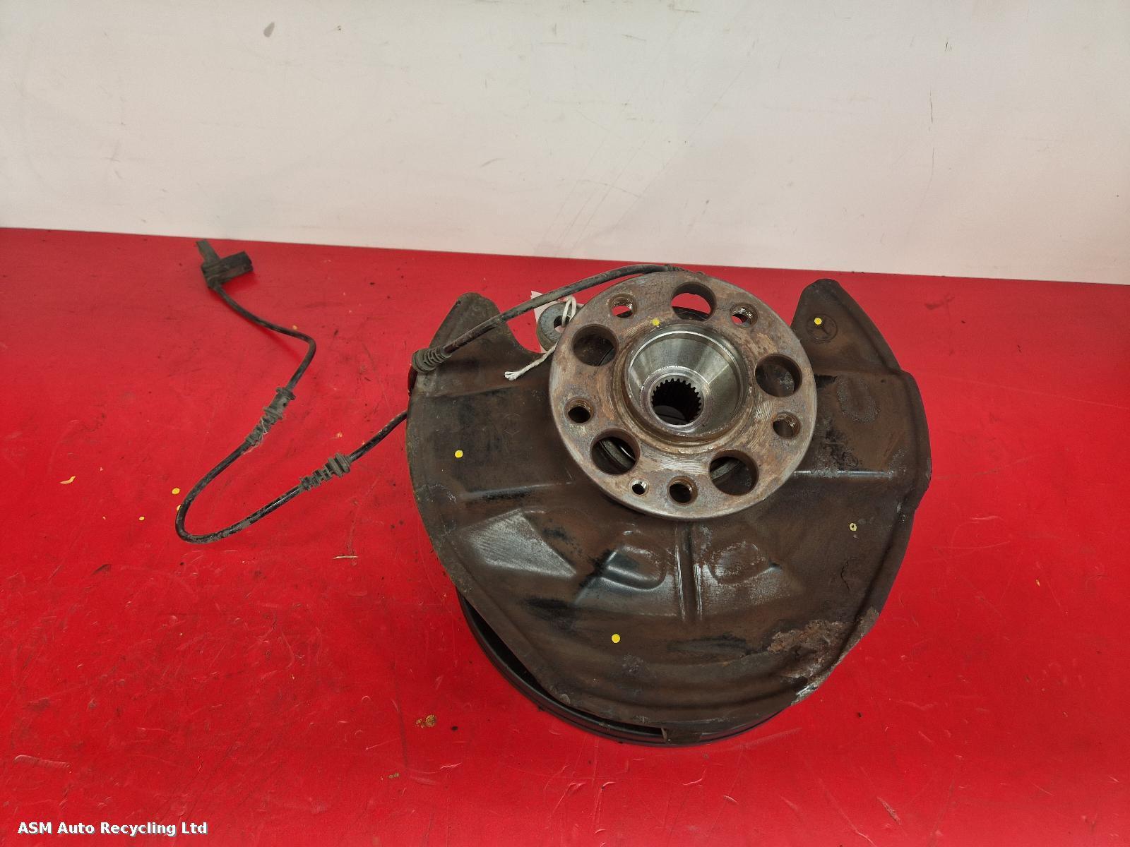 View Auto part RF Hub/Stub Axle Assembly Mercedes A Class 2011