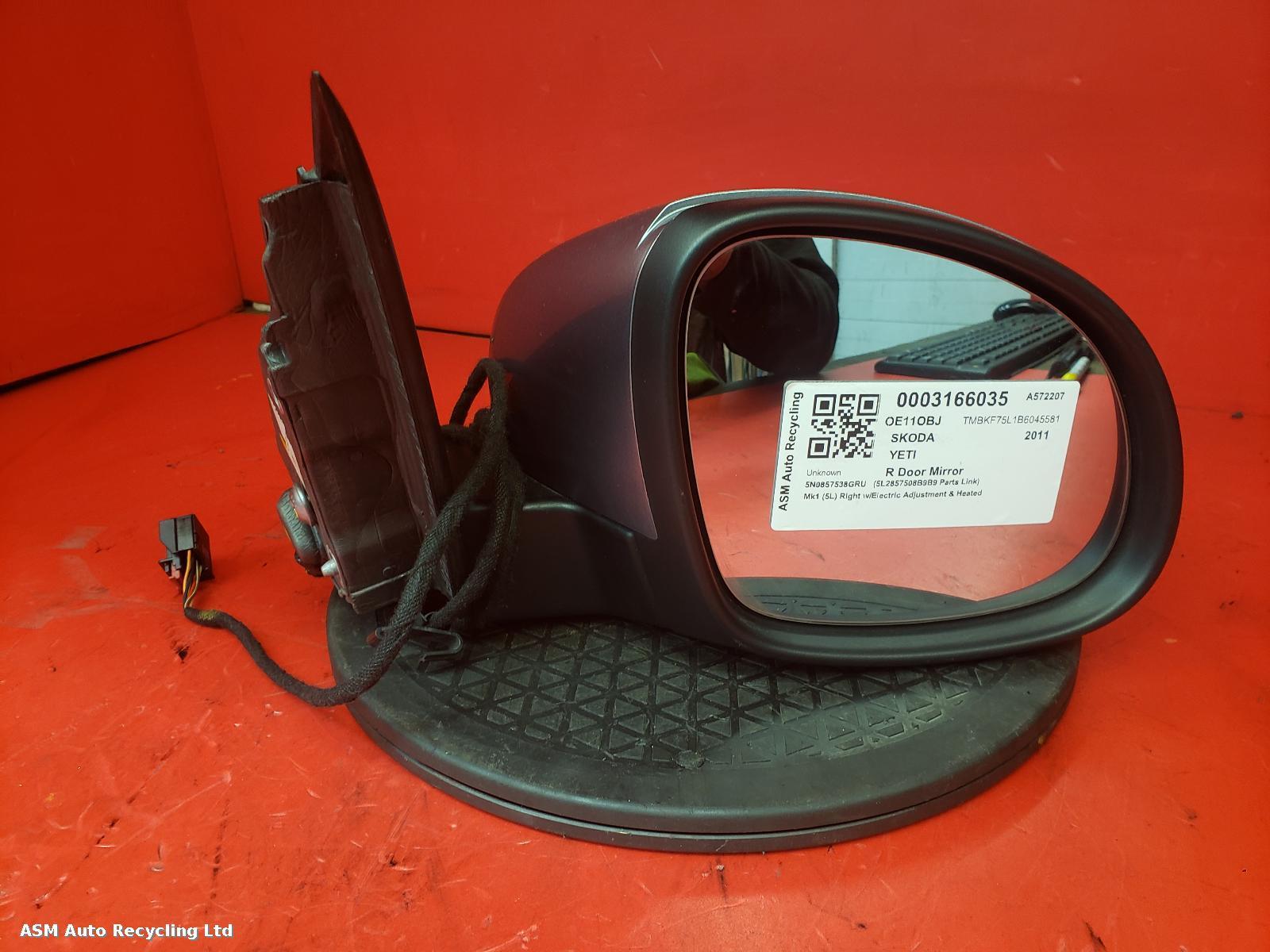 View Auto part R Door Mirror Skoda Yeti 2011