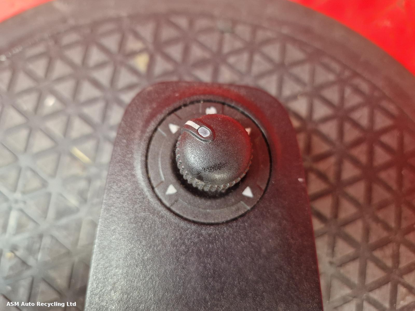 View Auto part Elect. Window Switch Citroen Relay/jumper 2015
