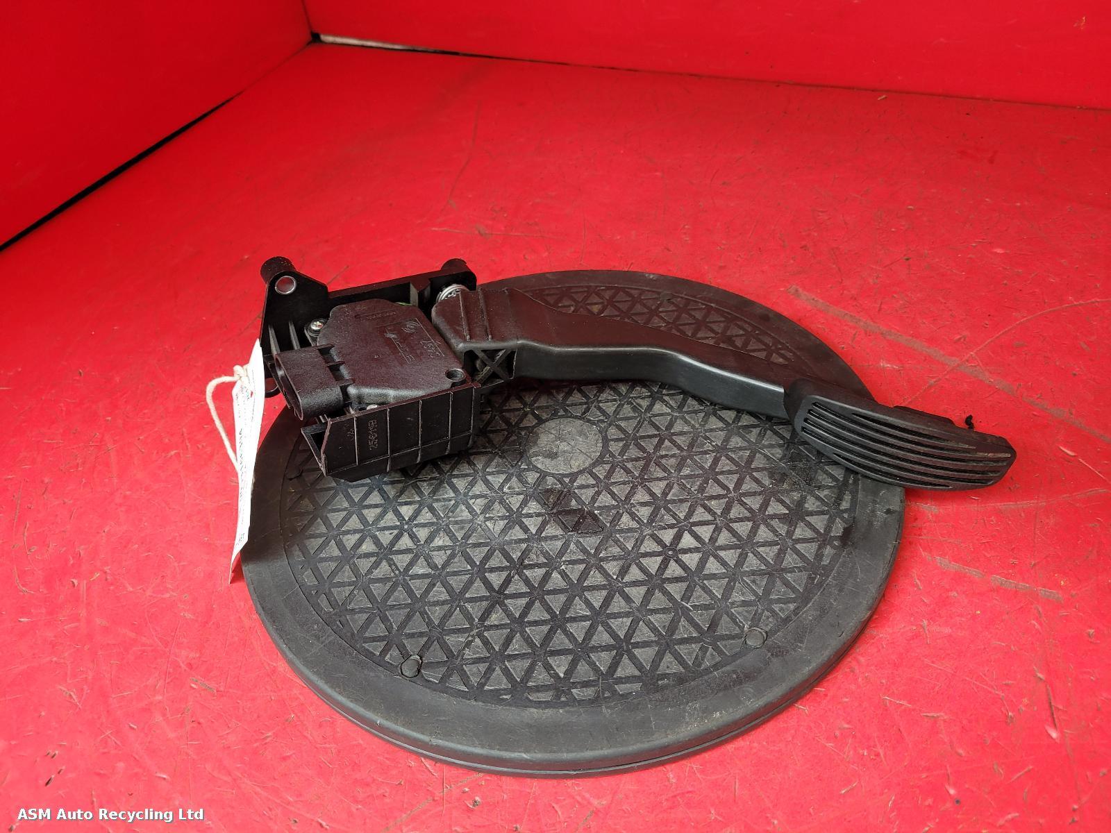 View Auto part Pedal Potentiometer Fiat 500 2011
