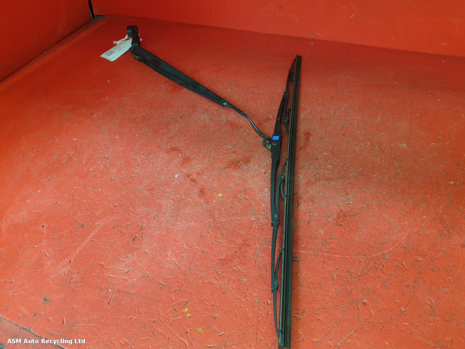 View Auto part Wiper Arm Toyota Prius 2004