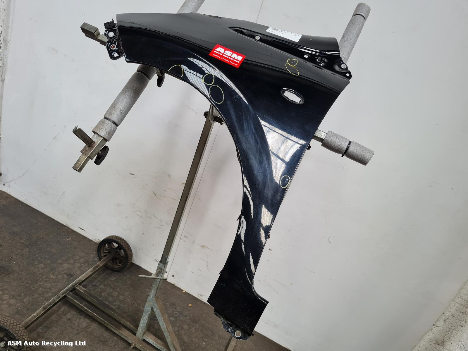 View Auto part L Wing Peugeot 108 2017