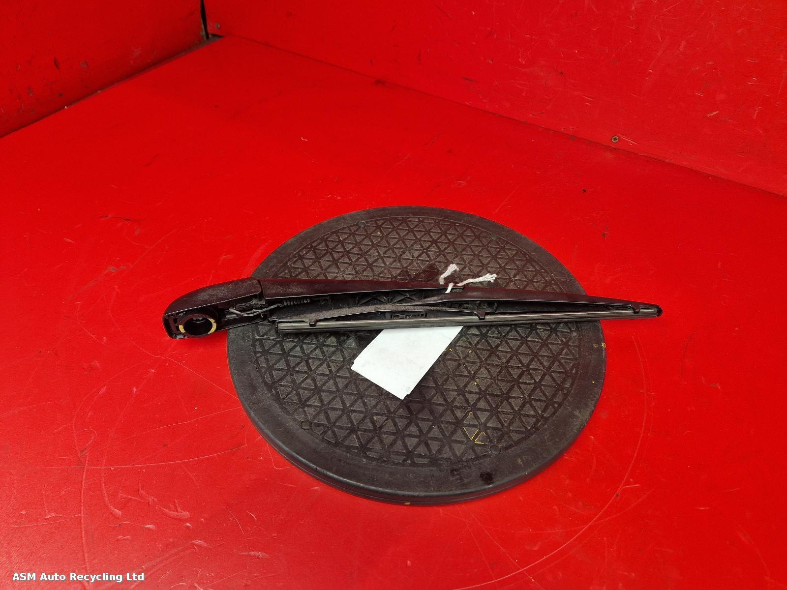 View Auto part Wiper Arm Peugeot 108 2017