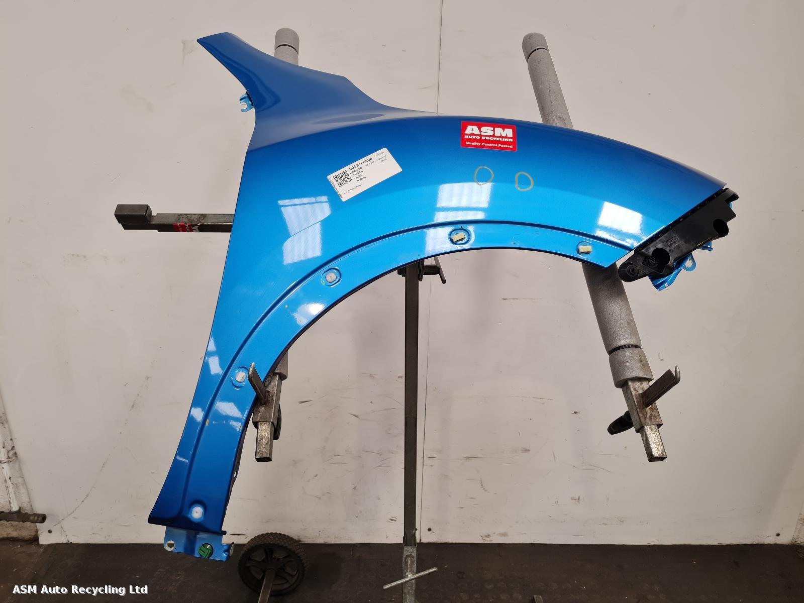 View Auto part R Wing Nissan Juke 2018