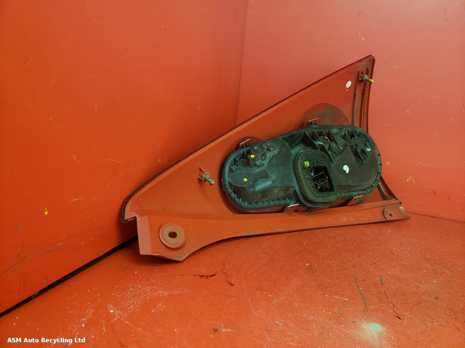 View Auto part L Taillight Peugeot 107 2006