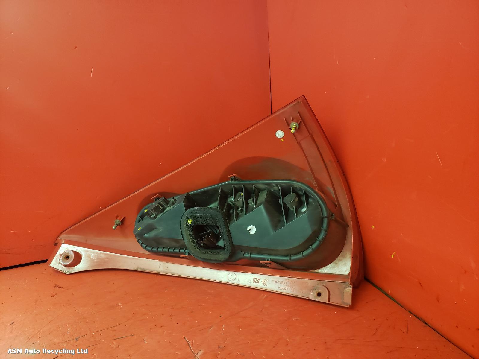 View Auto part L Taillight Peugeot 107 2006