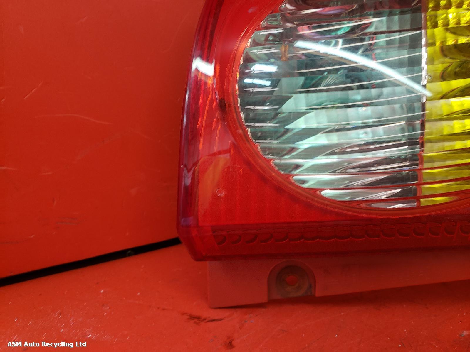View Auto part L Taillight Peugeot 107 2006