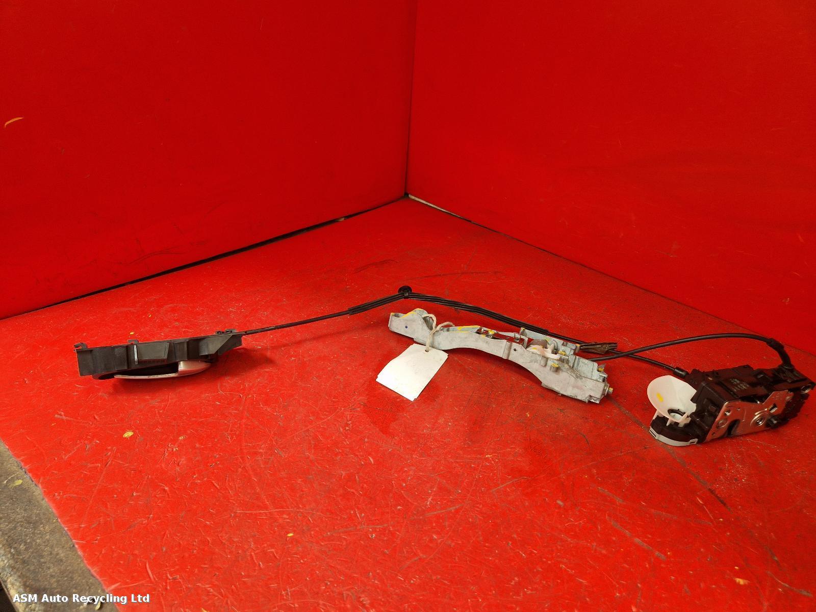 View Auto part Door Lock Assembly Peugeot 207 2010