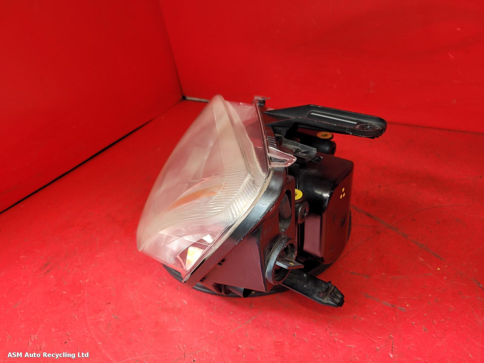 View Auto part L Headlamp Ford Focus C Max 2005