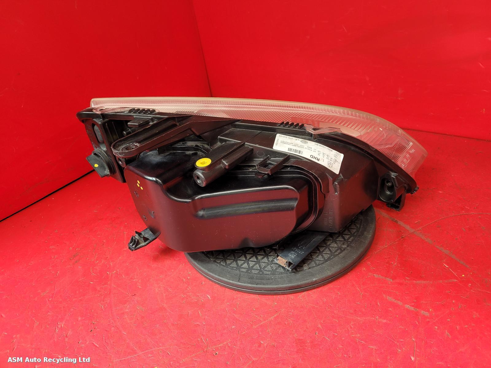 View Auto part L Headlamp Ford Focus C Max 2005