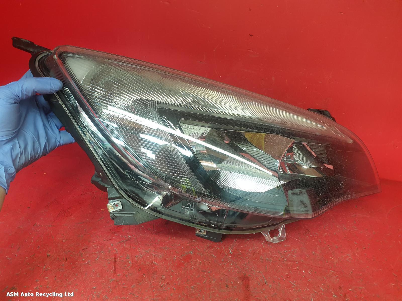 View Auto part R Headlamp Vauxhall Astra 2011