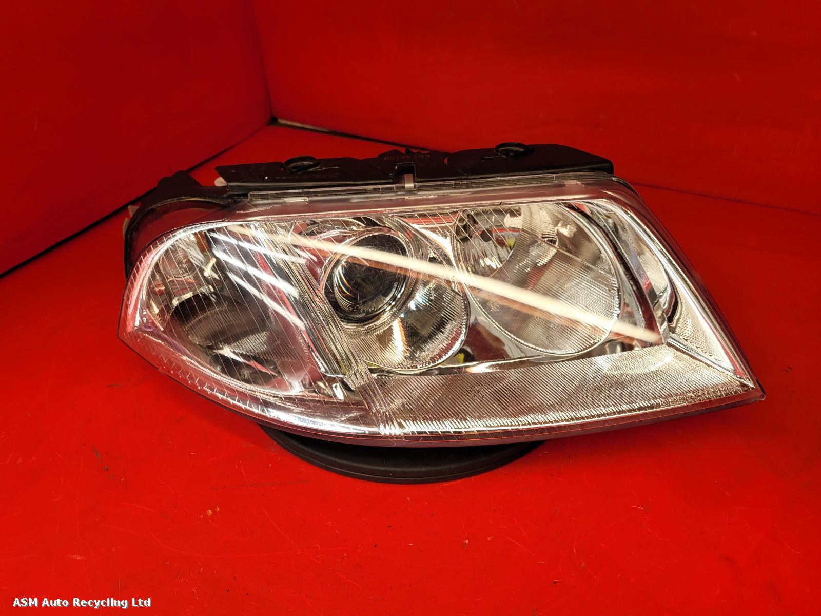 View Auto part R Headlamp Volkswagen Passat 2004