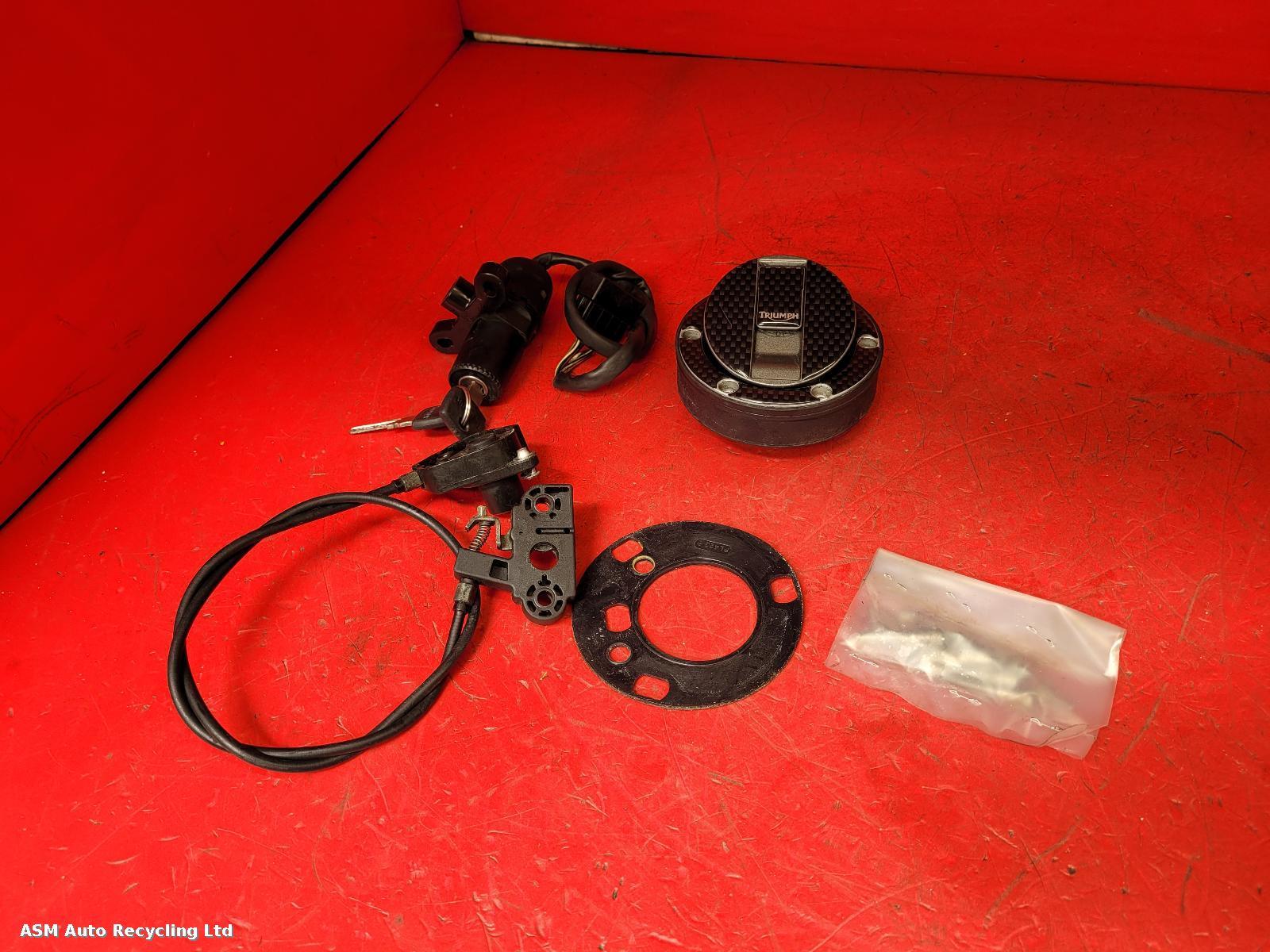 View Auto part Comp.Lock Set + Keys Triumph Daytona 955i 2002