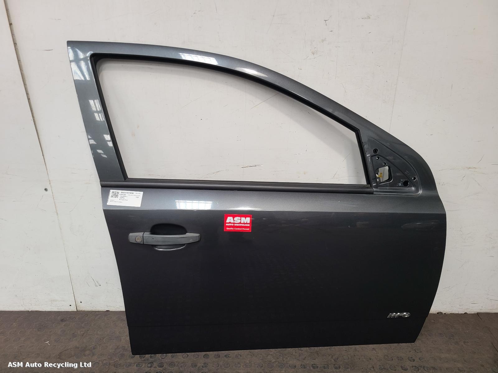 View Auto part R Front Door Vauxhall Astra 2009