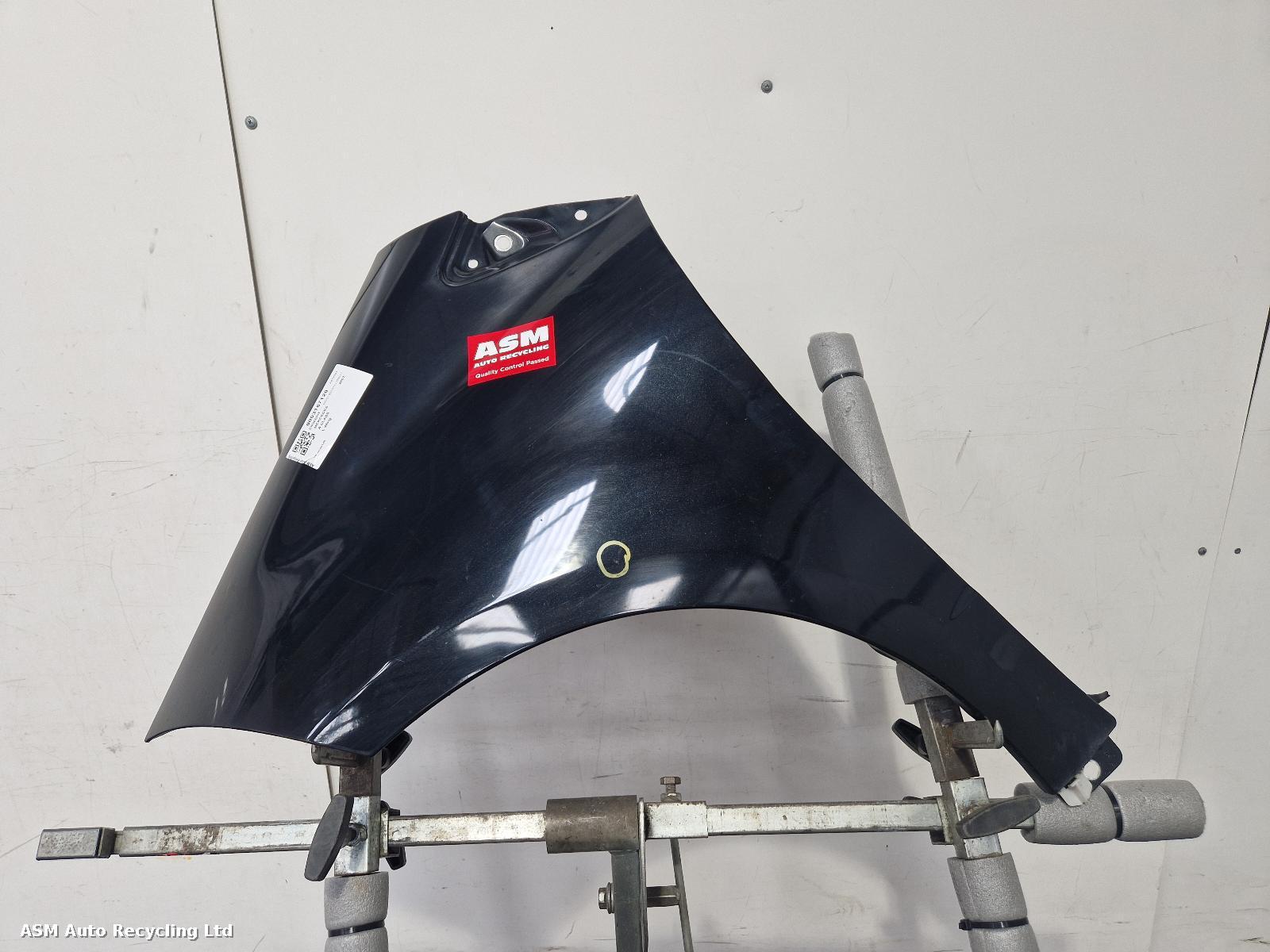 View Auto part L Wing Mercedes A Class 2007